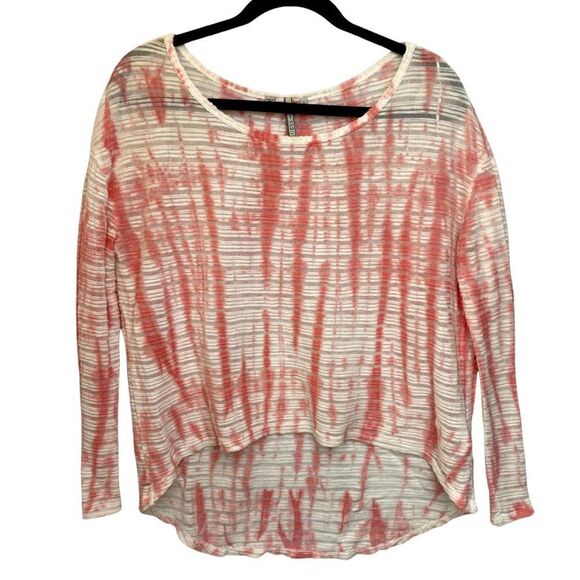 🚨FINAL OFFER Guess Pink and Cream Striped Oversized Top Size Small - Picture 1 of 14